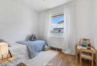 Dachgeschoss in bestem Zustand, 3,5 Zimmer in Ruhelage, große Terrasse.