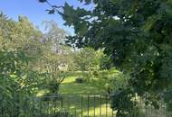 Sanierungsbedürftiges Haus mit wunderschönem Garten