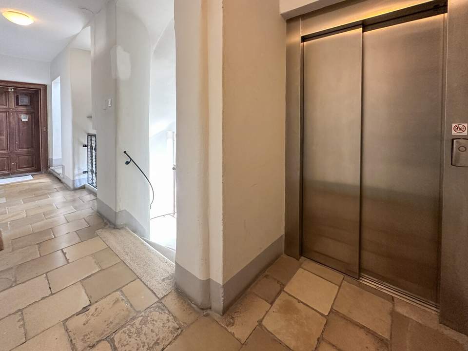 Großzügige 4-Zimmer Altbauwohnung Nähe Naschmarkt