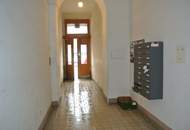 Tolle Altbauwohnung mit viel Potential- Top Anlage U1 Nähe !