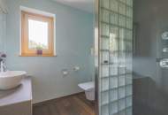 Luxuriöses Anwesen mit Indoorpool in Toplage