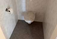 2-Zimmer-Wohnung Neubau inkl Komplettküche, Balkon Außenflächen und Kellerabteil - Kagraner Platz U1 vor der Türe / Aussicht Wiener Hausberge /