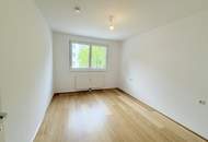 1160! Schöne 2-Zimmer Wohnung mit Balkon nähe Stadthalle!