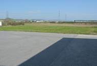 Grundstück - mitten im Gewerbegebiet