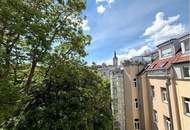 Hofseitige Drei Zimmer DG-Wohnung Nähe U3 Kardinal Nagel Platz!