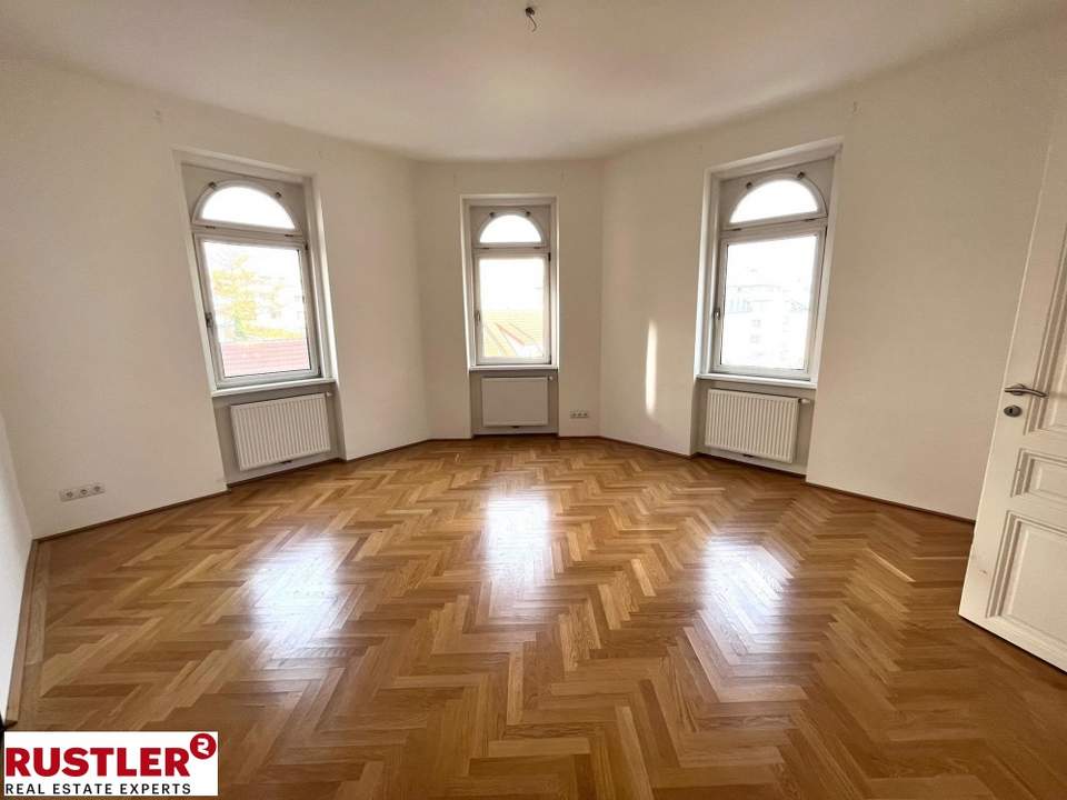 Wunderschöner Altbau - lichtdurchflutet - beste Lage