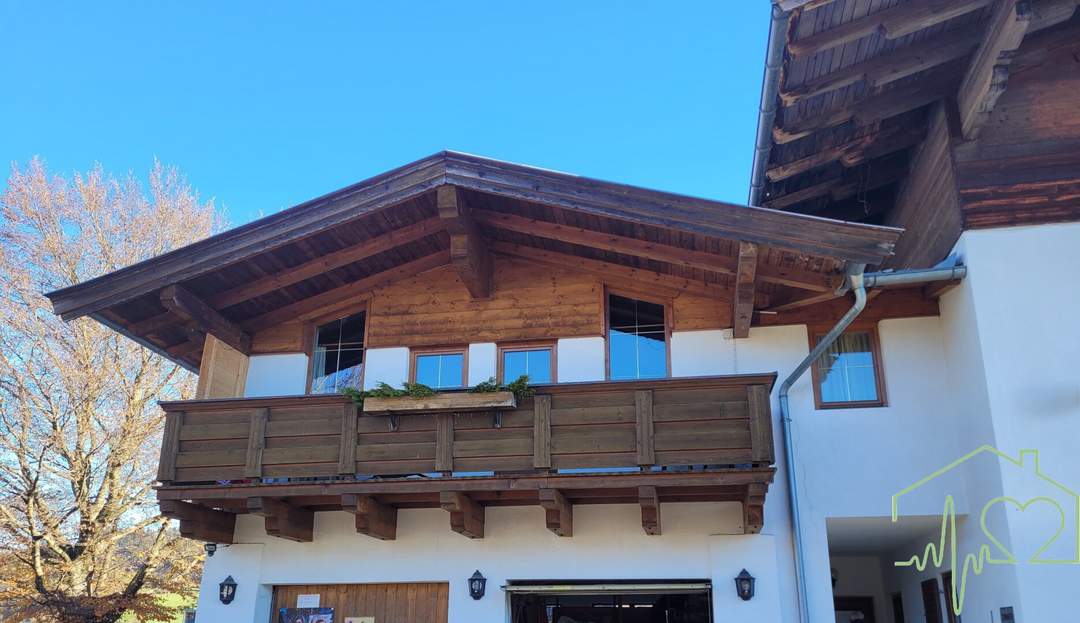 Apartmenthaus mit vielfältigen Möglichkeiten in Oberndorf/Tirol - Perfekt für Investoren!