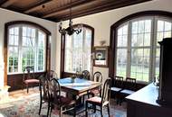 Französisches Jagd-Chalet – nur 30 Minuten von Wien: 2.480 m² Grundstück in unverbaubarer Ruhelage