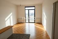 Helle Dachterrassen-Wohnung im Zentrum der Stadt St. Valentin