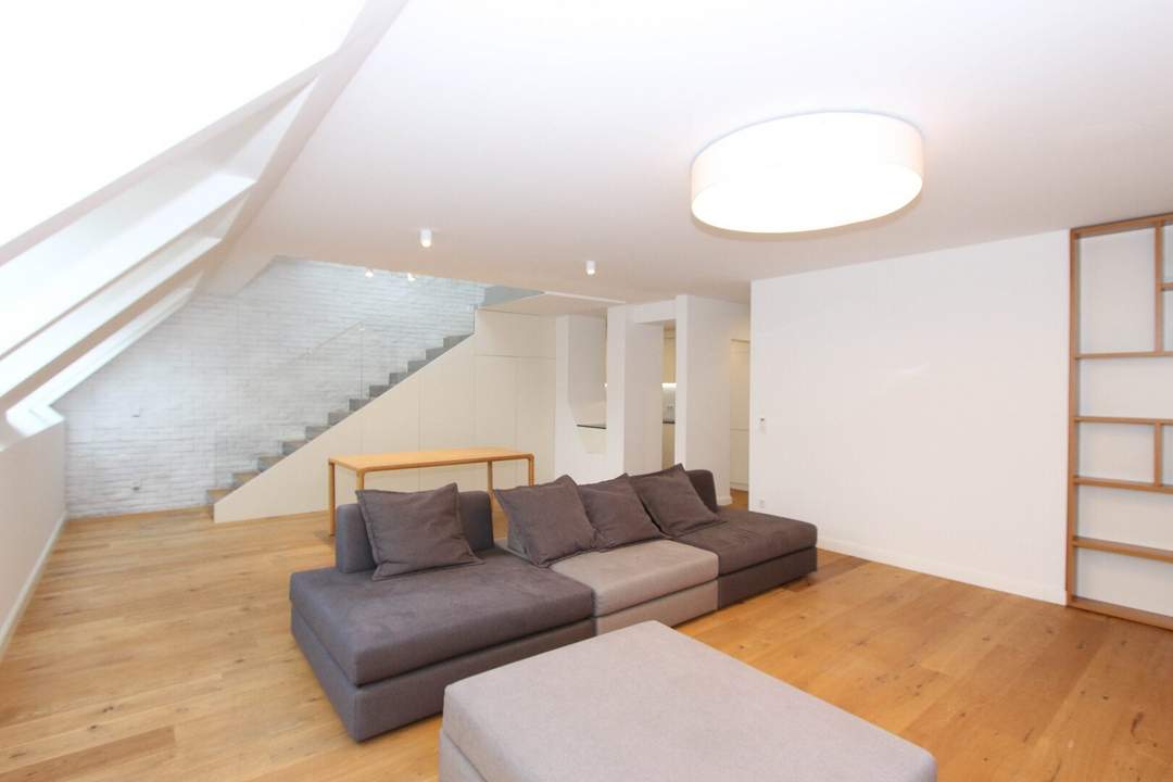 Exquisite und moderne DG Wohnung mit Terrasse beim Belvedere
