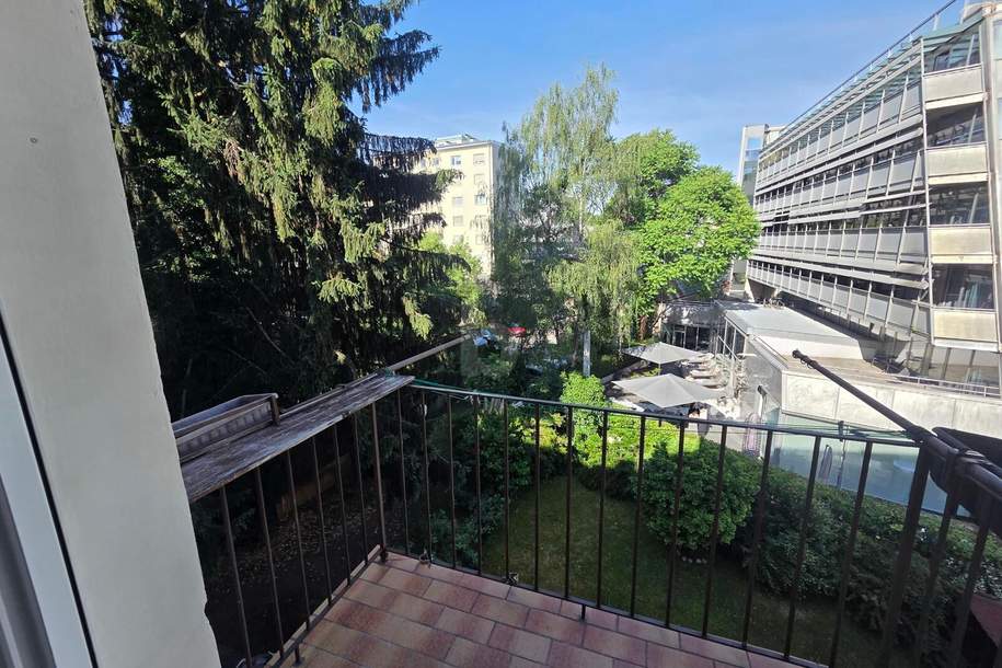 116 M² ALTBAUFLAIR MIT BALKON IN TOP-LAGE, Wohnung-miete, 1.250,00,€, 8010 Graz(Stadt)