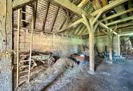 Baugrundstück mit sanierungsbedürftigem Bauernhof, Stallungen und Stadl in ländlicher Lage zu verkaufen.