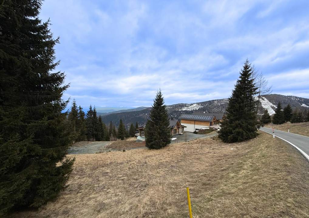 Einzigartiges Baugrundstück auf der Hochrindl – Naturidylle mit Panoramablick