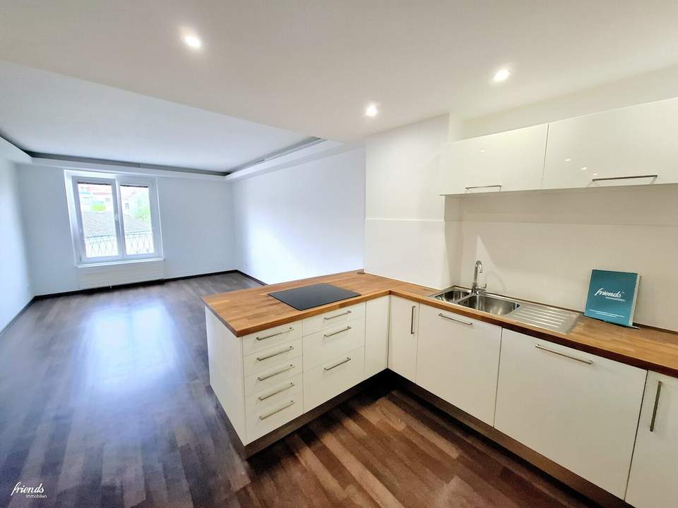 TOP-SANIERTE 2 Zimmer Wohnung