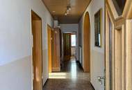 Viel Platz für Familie, Hobby &amp; Fahrzeuge - Wohnhaus mit 2.161 m² Baugrund