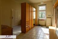 Kleineres und ruhig gelegenes Zinshaus aus Familienbesitz mit 4 freien Einheiten!