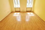 Ein Zuhause, das nach Ihrer Handschrift verlangt! Entzückende Altbauwohnung mit Sanierungsbedarf + Traumhaft schönes Haus + Perfekte Infrastruktur und Anbindung! Jetzt zugreifen!