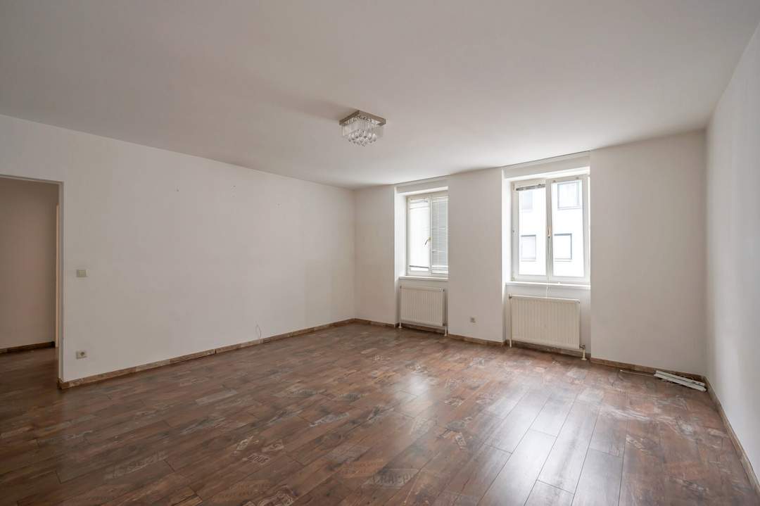 ++MG7++ 3-Zimmer Altbauwohnung - großesUmbau-Potenzial