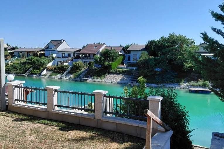 Charmante 2-Zimmer-Wohnung in Groß-Enzersdorf – Komplett Renoviert! (Provisionsfrei), Haus-kauf, 198.000,€, 2301 Gänserndorf