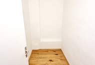 Neuer Preis! BESTLAGE hinter der Karlskirche! Prunkvolles und prestigträchtiges Altbauhaus! WG geeignete Mietwohnung im letzten Liftstock + Beste Infrastruktur und Anbindung!