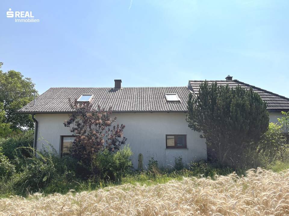 Ehemaliges Bauernhaus mit neuem Zubau und romantischem Garten