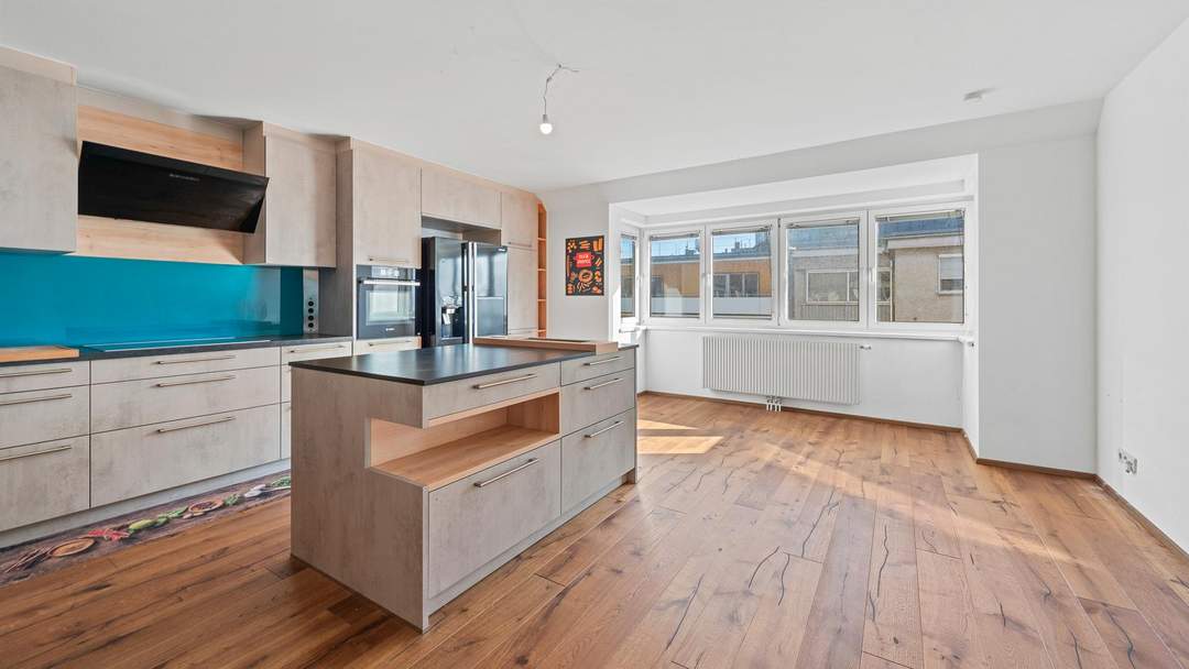 Stilvolles Wohnen auf drei Ebenen mit Dachterrasse & Weitblick. Urban und naturnah zugleich!