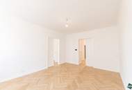 Erstbezug nach Sanierung: Schöne 3-Zimmer-Altbauwohnung mit Balkonmöglichkeit