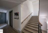 ** Sanierte 2-Zimmer-Altbau Wohnung mit Balkon in hofseitiger Lage - guter Lage **
