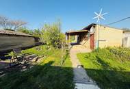 Einfamilienhaus mit Garten, Einfahrt & Nebengebäuden