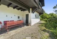 Landhaus mit Geschichte & großem Grundstück in ruhiger Lage in Grambach - mit Sanierungsbedarf