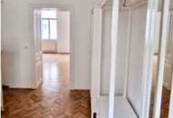 TOP 3 ZIMMER in wunderschönem ALTBAU in RUHIGE SEITENGASSE ausgerichtet