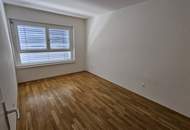 AKTION! 2 MONATE MIETFREI! GROSSE 2 ZIMMERWOHNUNG MIT LOGGIA!