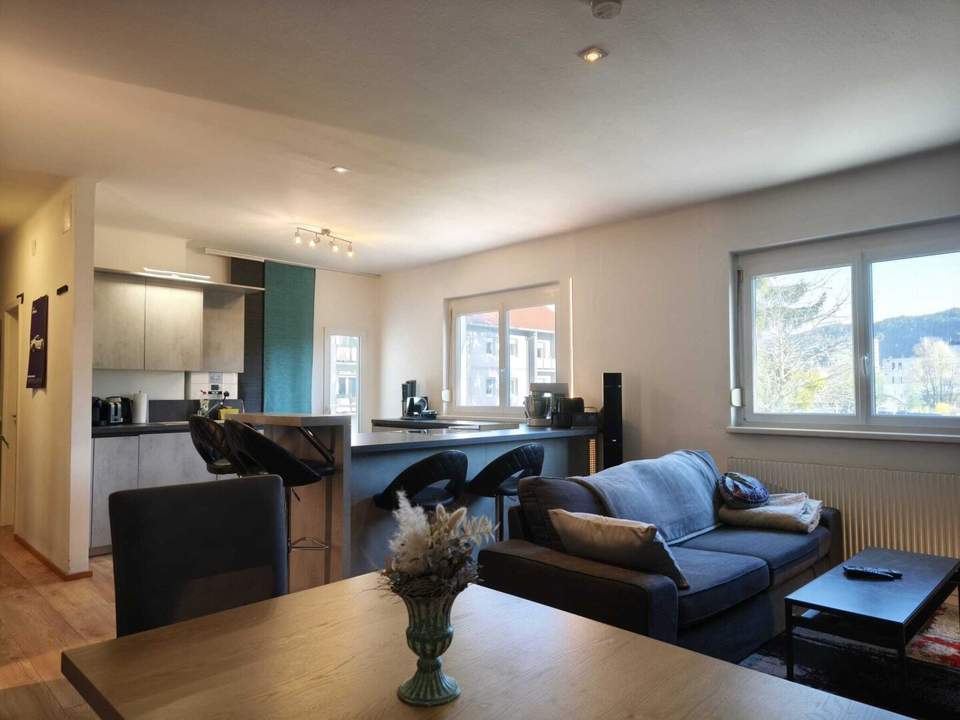 Sanierte 3-Zimmer-Wohnung mit Balkon, Parkplatz &amp; großem Kellerabteil in Spittal an der Drau