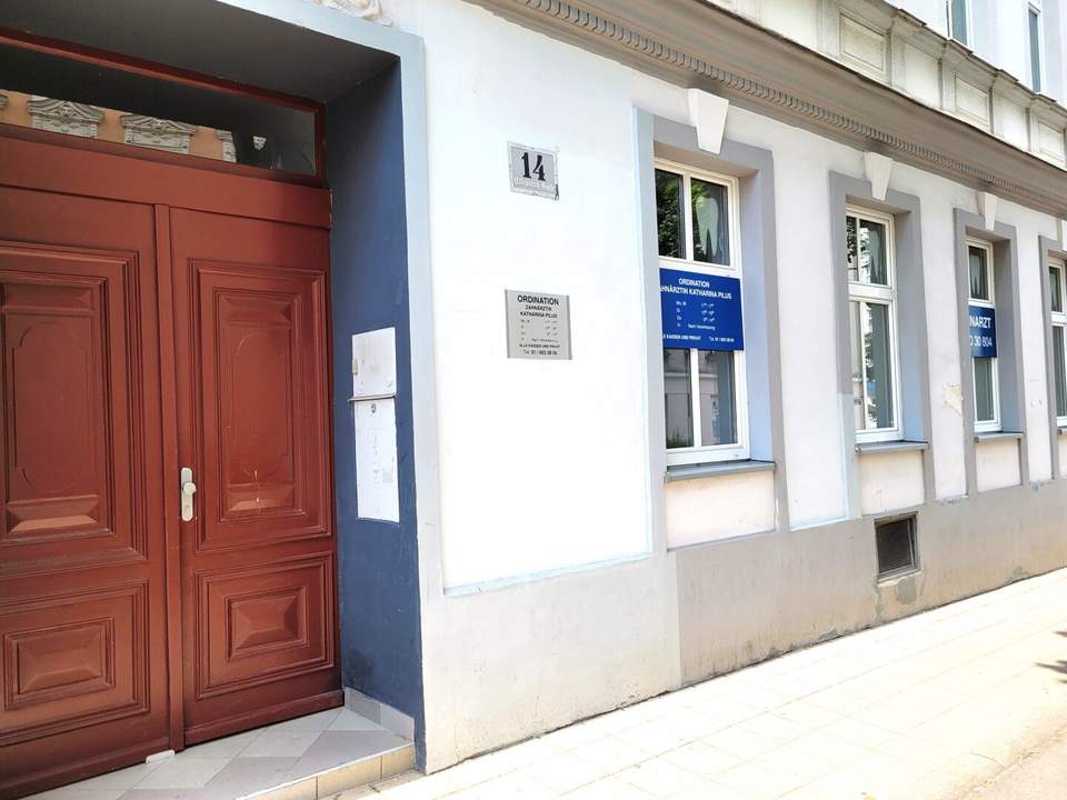 Attraktives Geschäftslokal - Investment mit solider Rendite ! Jetzt Details anfragen !