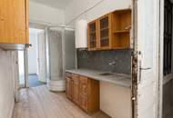 Charmante 2-Zimmer-Altbauwohnung mit Potenzial in zentraler Ruhelage