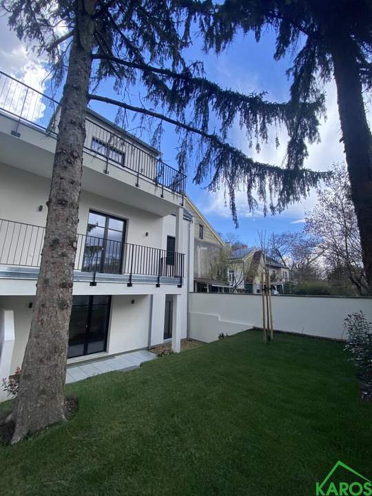 VILLA AUHOF - WOHNEN IM CHARMANTEN ALTBAU