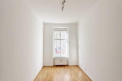 INNENSTADT LEOBEN - großzügige Wohnung in einem repräsentativen Altbau!, Wohnung-kauf, 199.000,€, 8700 Leoben