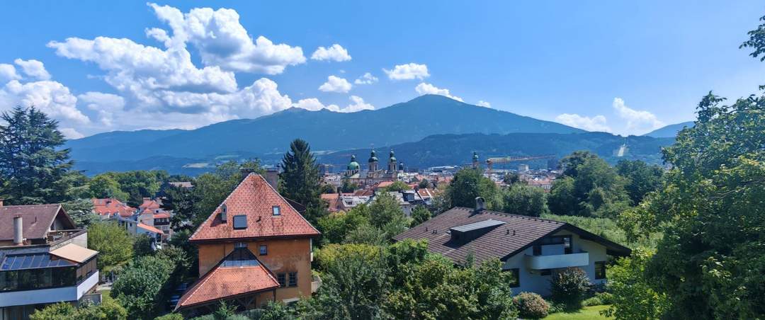 Über den Dächern Innsbrucks: Flexible Maisonette mit Weitblick in zentraler Ruhelage (#10459)
