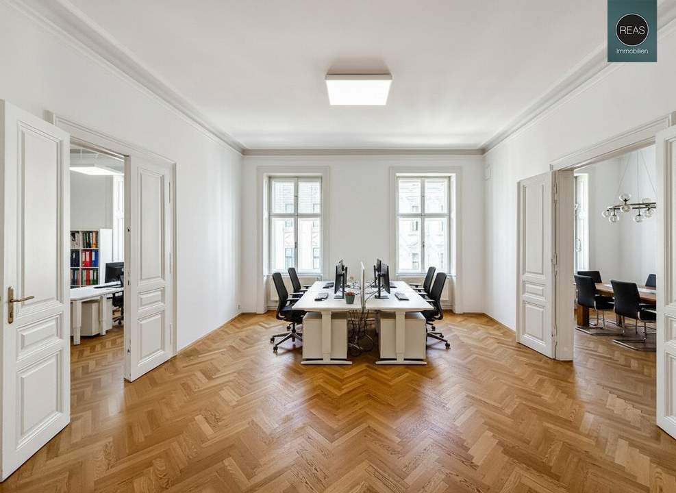 Klimatisiertes Büro bei neuer U5 Station! Repräsentatives Haus in bester Innenstadtlage bei der Votivkirche!