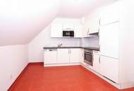 Lichtdurchflutete DG-Maisonette in Top Lage