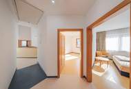 "Dein Stadthaus mit Luxus-Pool mitten in Waidhofen"