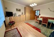 Haus zum Wohlfühlen mit Wintergarten und Pool auf großem Grundstück!