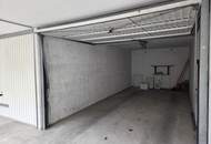 Sehr gepflegte Erdgeschoss- Hochparterre Wohnung mit großem Südbalkon und eigener Garage