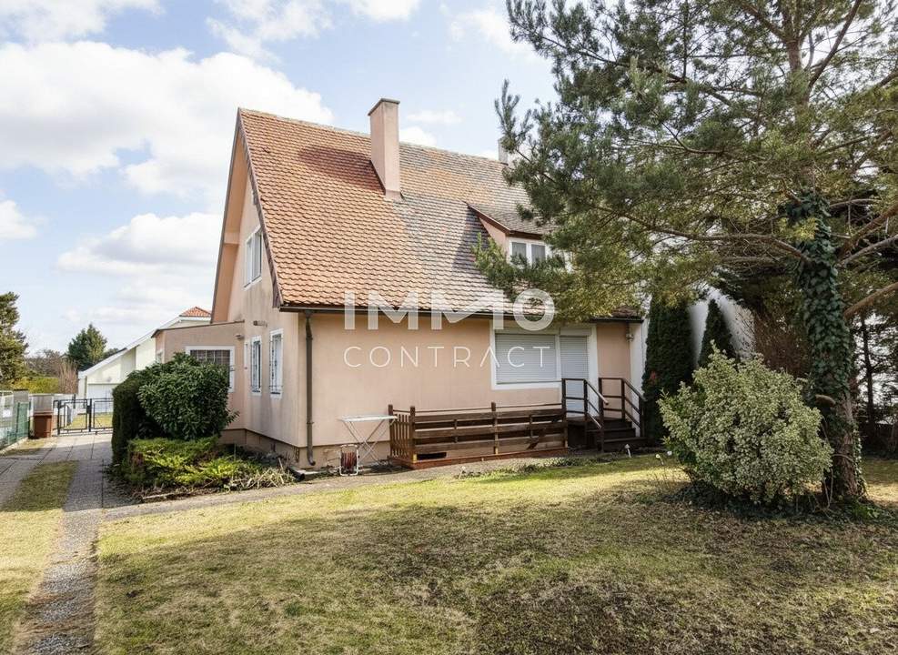 Liebevoll gepflegtes Kleinod mit Renovierungsbedarf