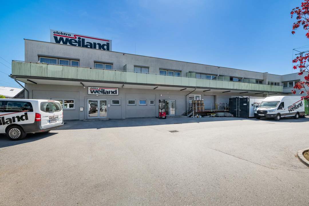 Büro und Lager, perfekter Standort mit 14 Parkplätzen!