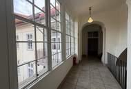 Stilvolles Altbaubüro - oder Praxisfläche mit Balkon in bester Innenstadtlage
