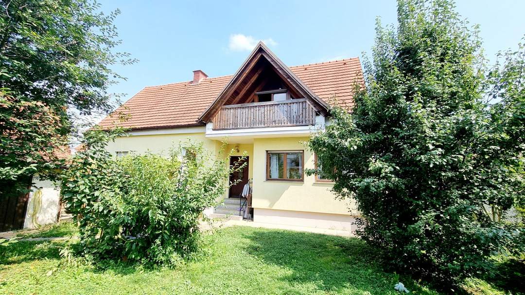 Haus mit Garten in ruhiger Einfamilienhausgasse