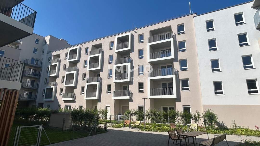 Erstbezug 3 Zimmer Wohnung!