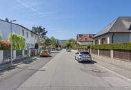 Großzügiges Familiendomizil mit uneinsichtigem Garten, Hallenbad, Sauna und Garage für 2 PKW