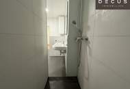 | ATEMBERAUBENDE &amp; HELLE 2-ZIMMER ALTBAUWOHNUNG | CA. 111m² | TOP LAGE | INNENSTADT | HAUPTPLATZ